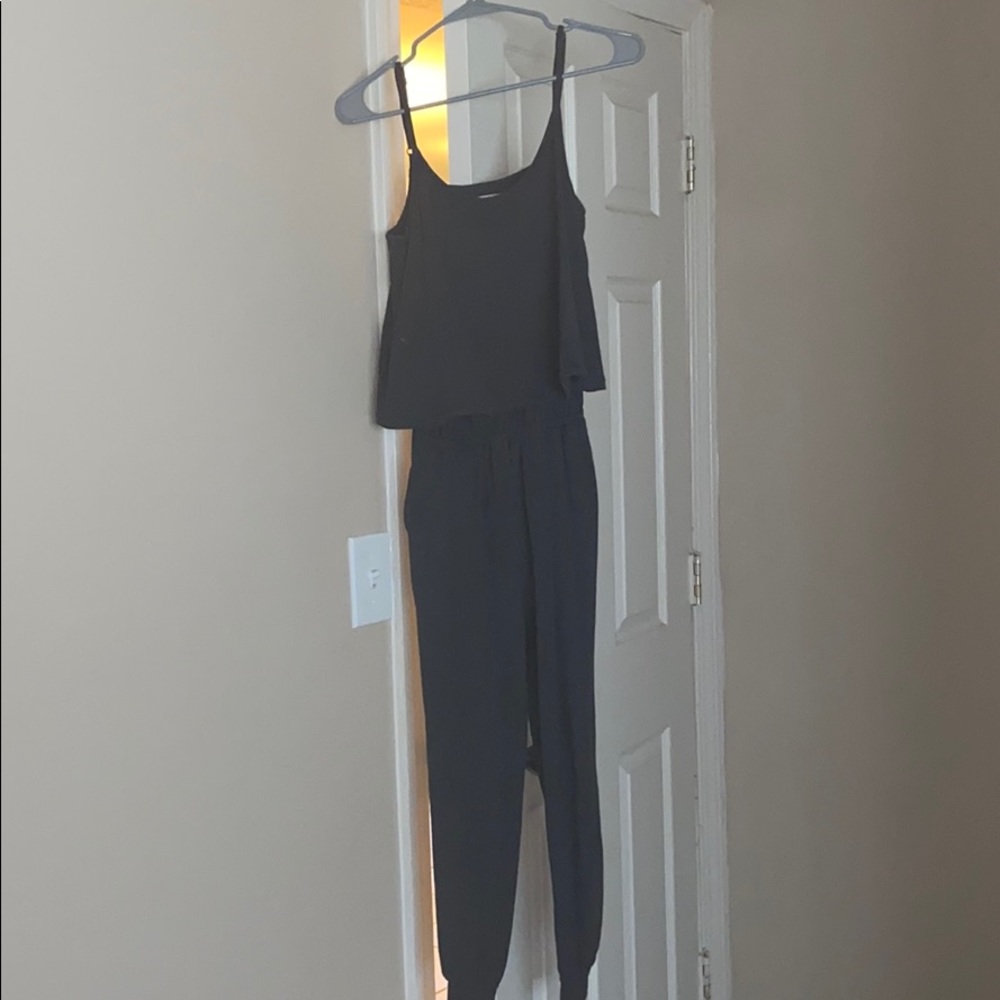 Adorable grey pantsuits